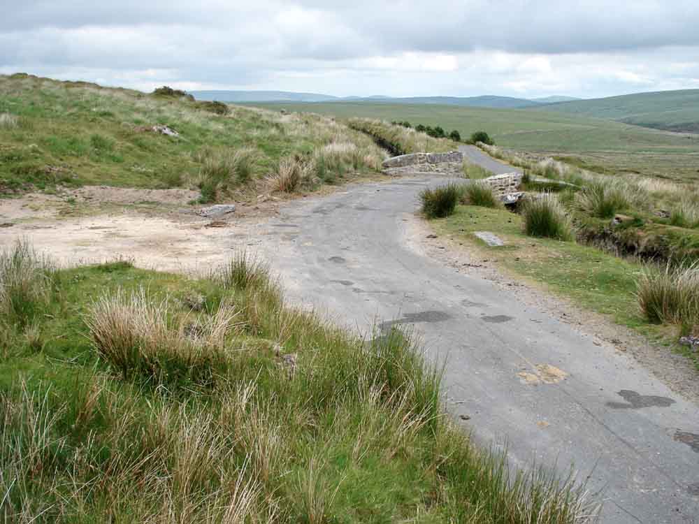 Parking area in a small quarry by the Devonport Leat
